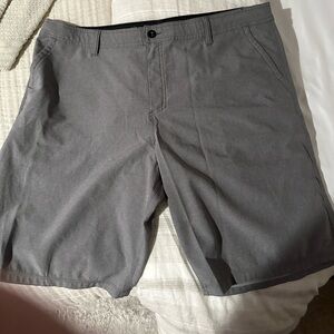 O’neill board shorts hybrid size 42 in new condition gray color